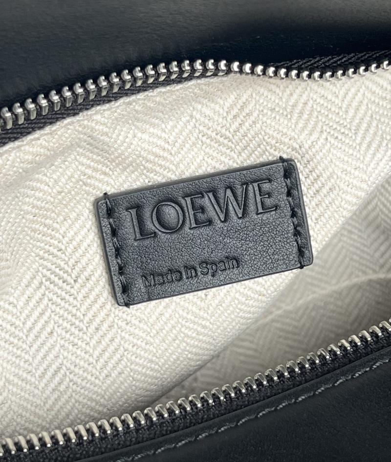 Loewe Medium Puzzle Edge bag Black A510
