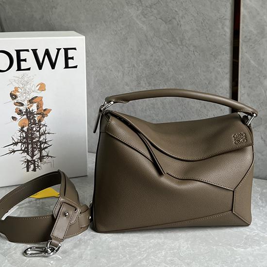 Loewe Medium Puzzle Edge bag Green A510