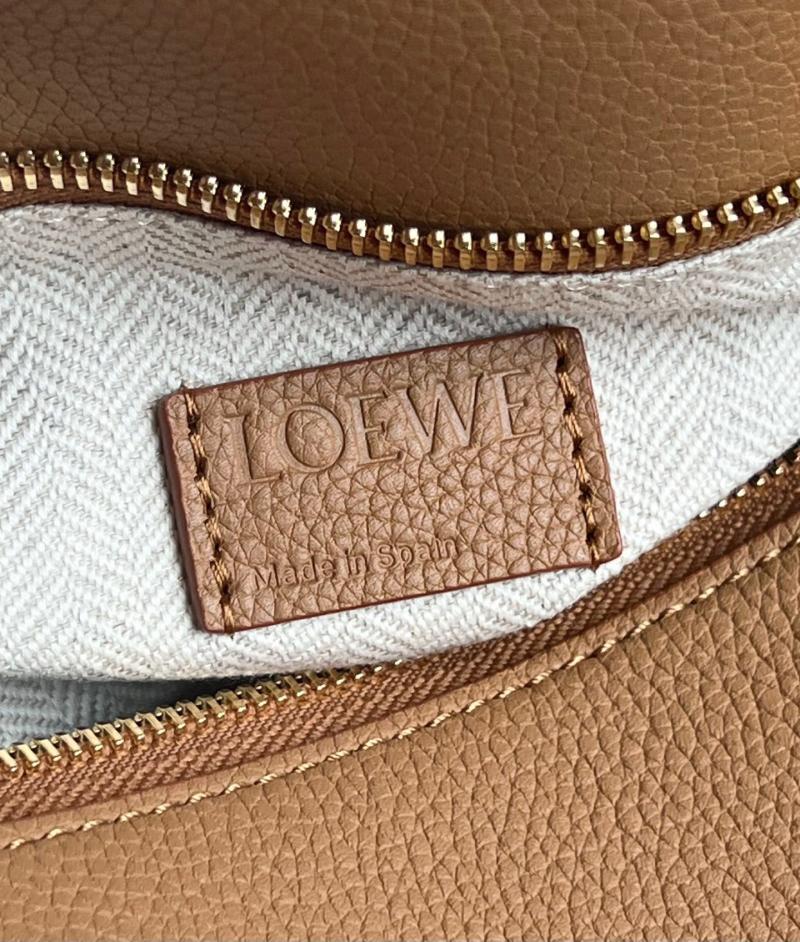 Loewe Medium Puzzle Edge bag Toffee A510