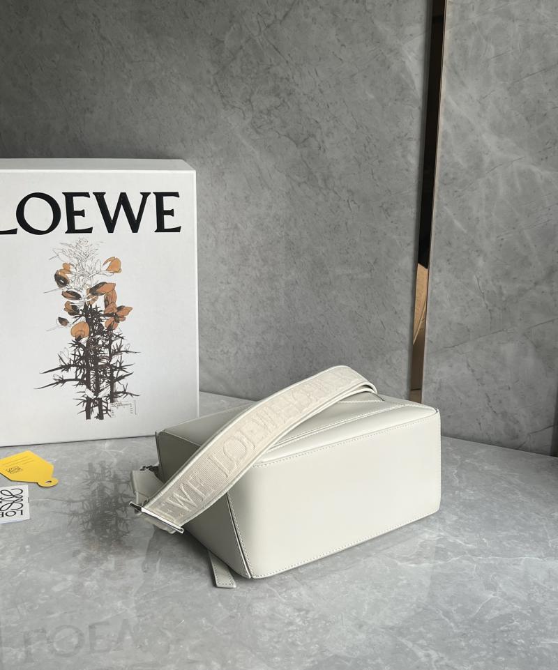Loewe Small Puzzle Bag White L051702
