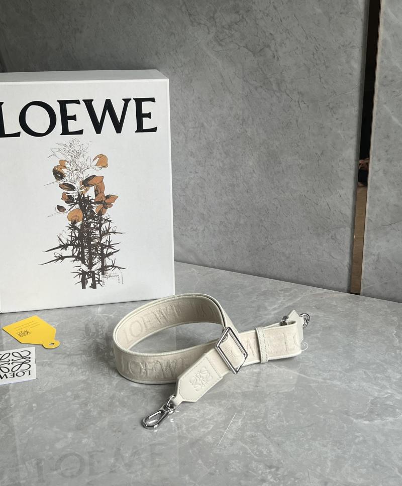 Loewe Small Puzzle Bag White L051702