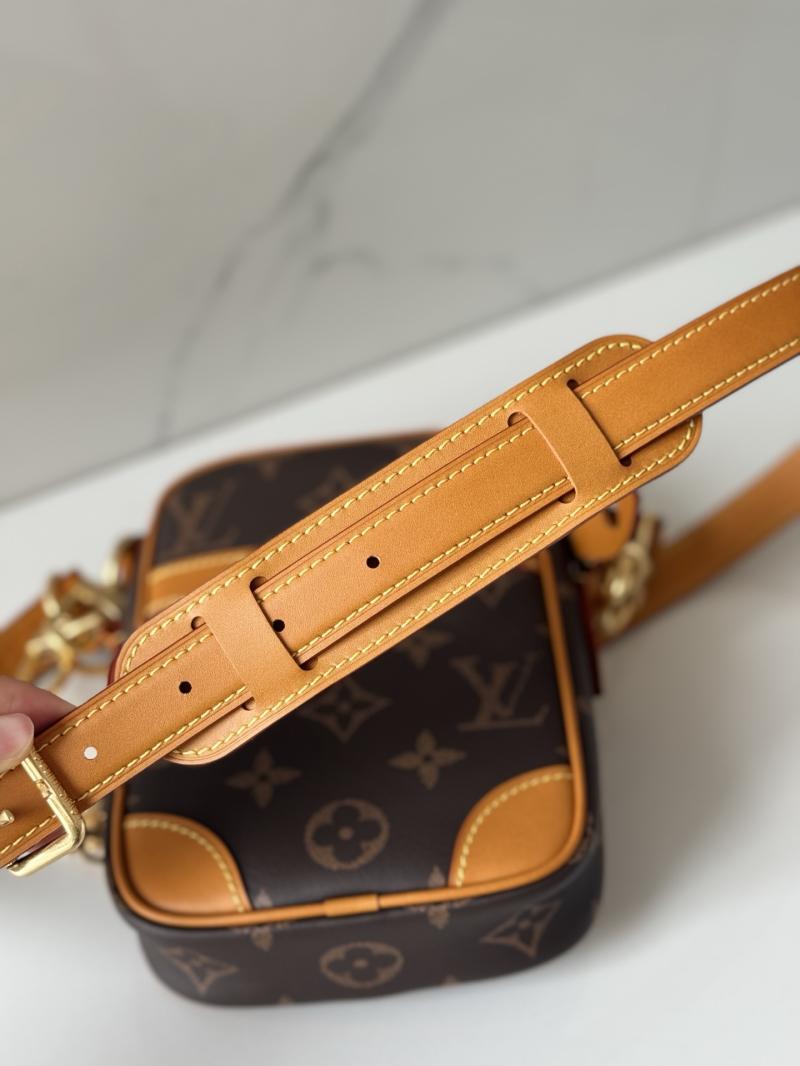Louis Vuitton Danube M14106