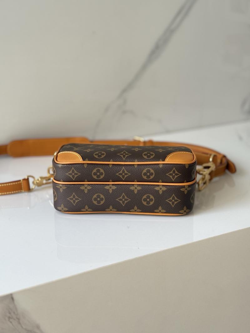 Louis Vuitton Nil M14016