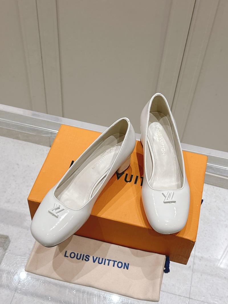 Louis Vuitton Pumps SLP32606