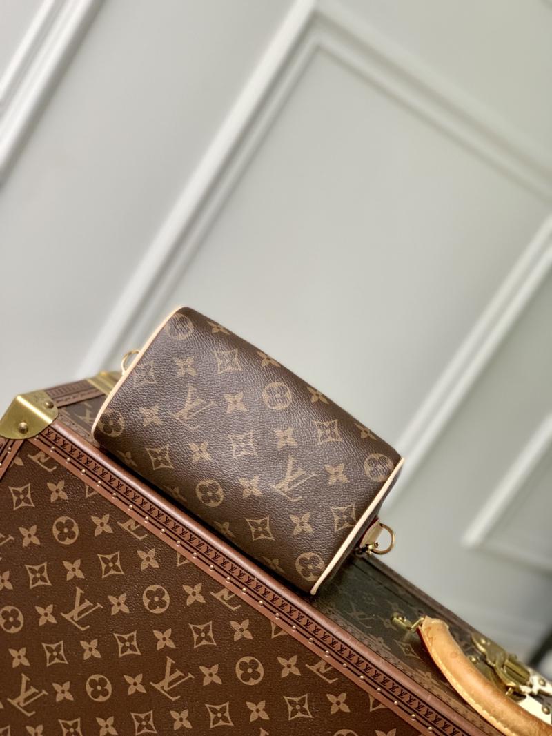 Louis Vuitton Speedy 18 with Chain Strap M46970