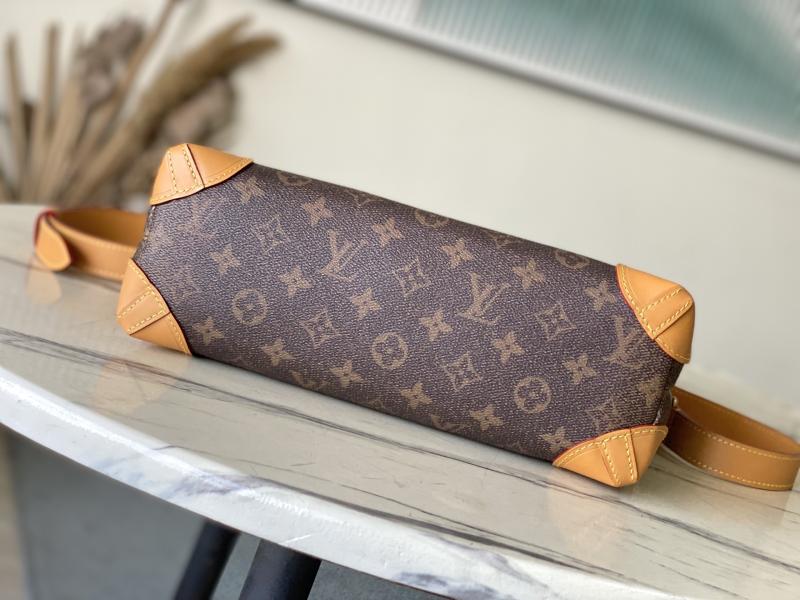 Louis Vuitton Steamer Crossbody M11533