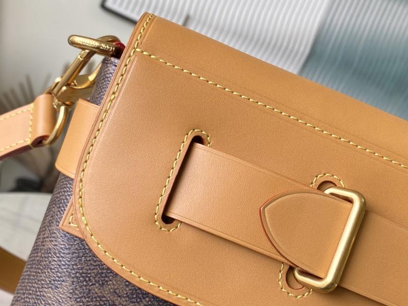 Louis Vuitton Steamer Crossbody M11533