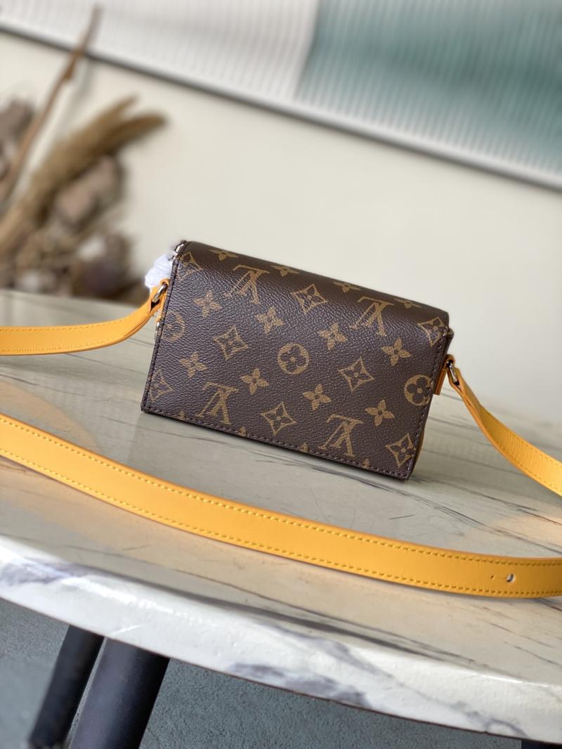 Louis Vuitton Steamer Wearable Wallet M12811