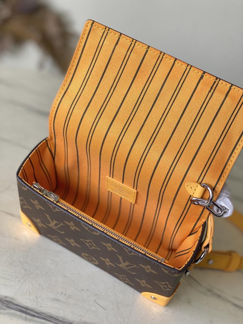 Louis Vuitton Steamer Wearable Wallet M12811