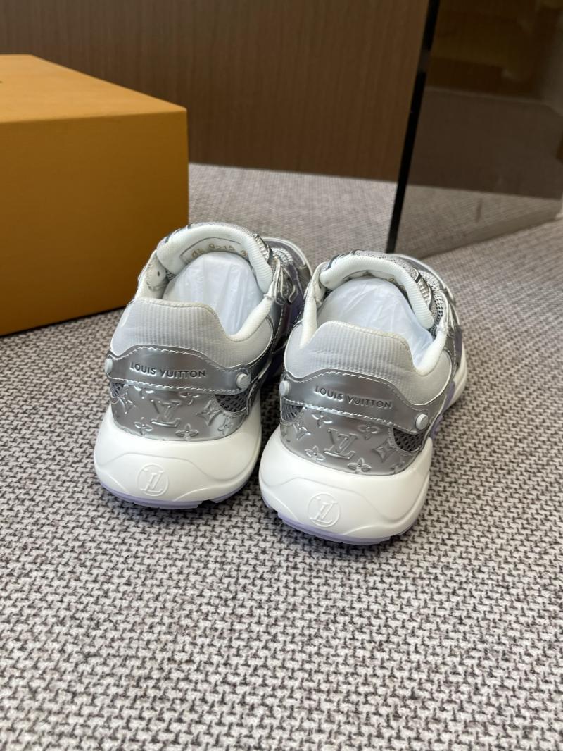 Louis Vuitton Unisex Sneakers SLS33001