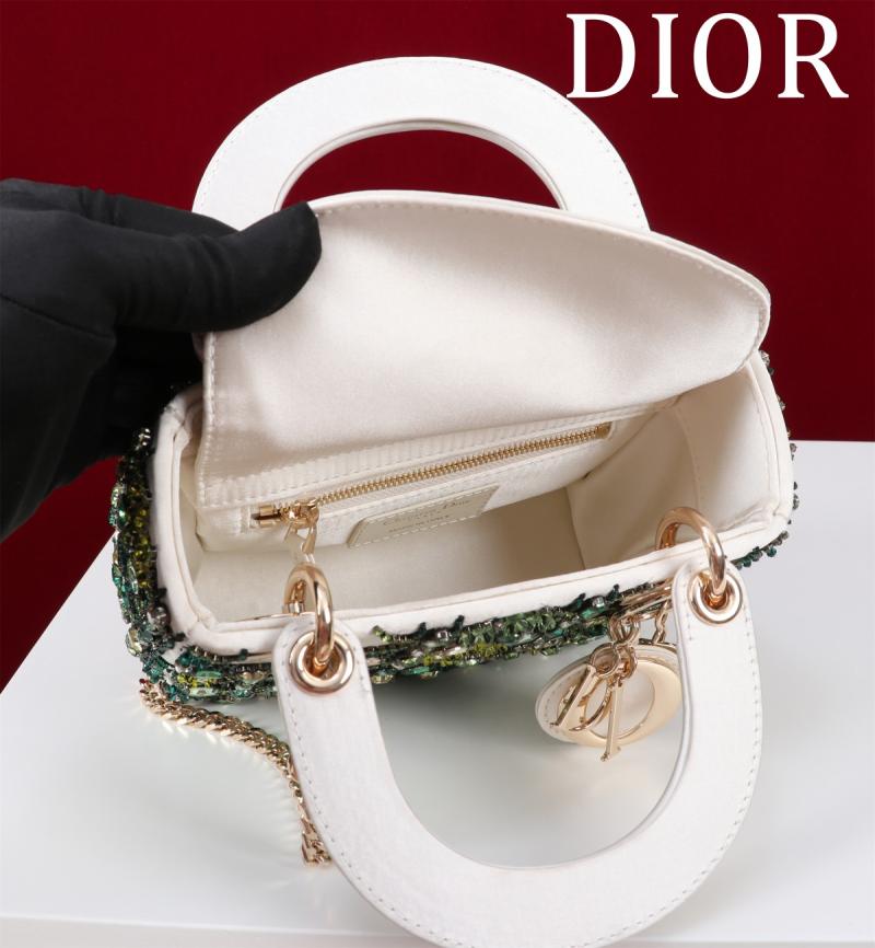 Mini Lady dior Embroidered Bag Green M0505