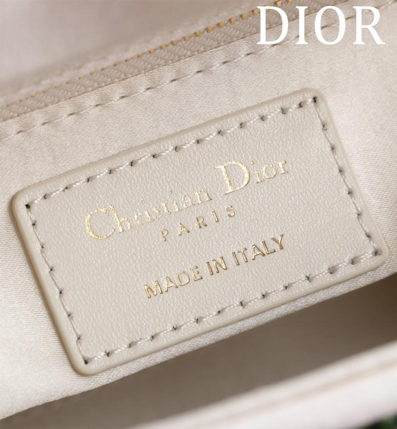 Mini Lady dior Embroidered Bag Green M0505