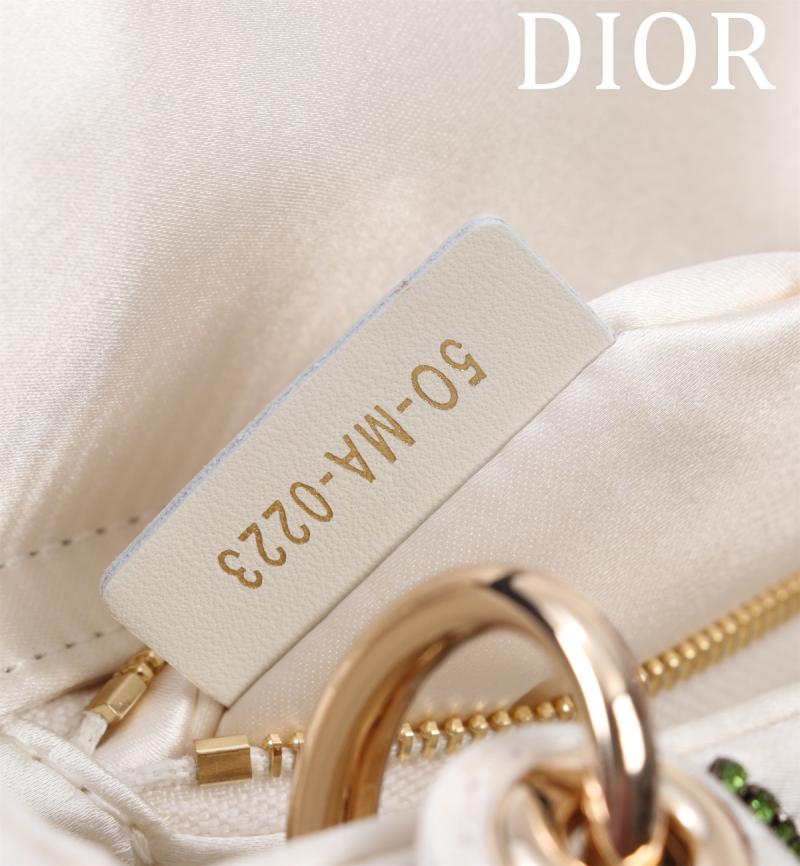 Mini Lady dior Embroidered Bag Green M0505