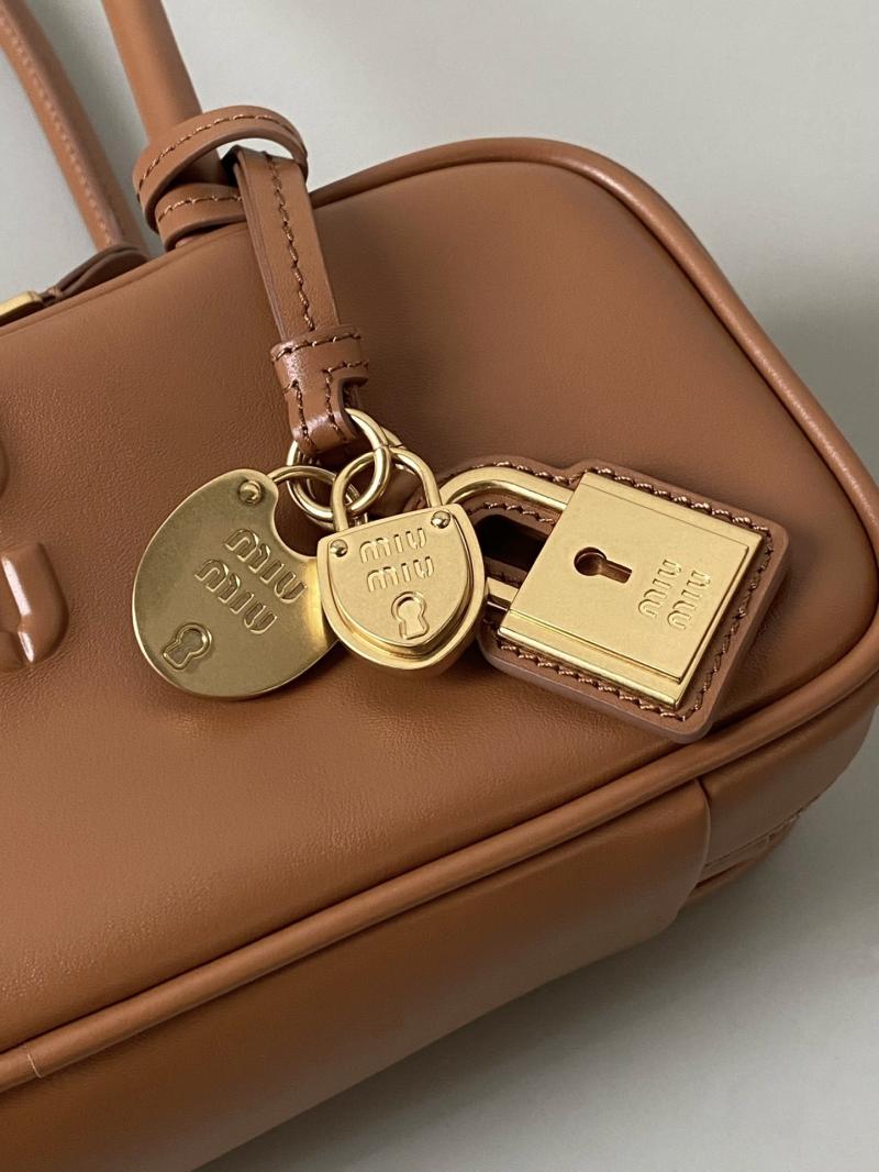 Miu Miu Beau leather bag Cognac 5BB173