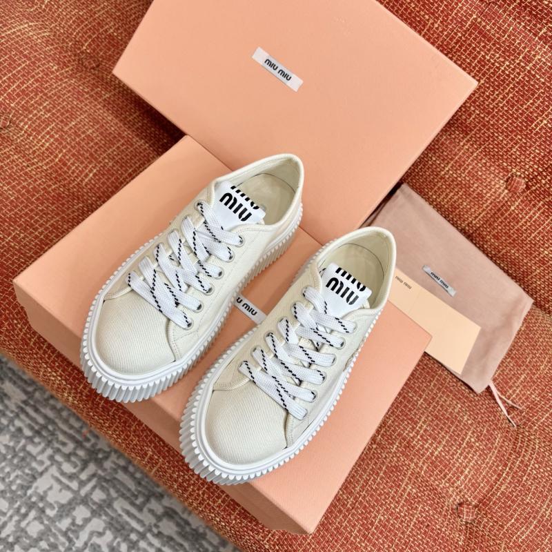Miu Miu Sneakers SMS32601