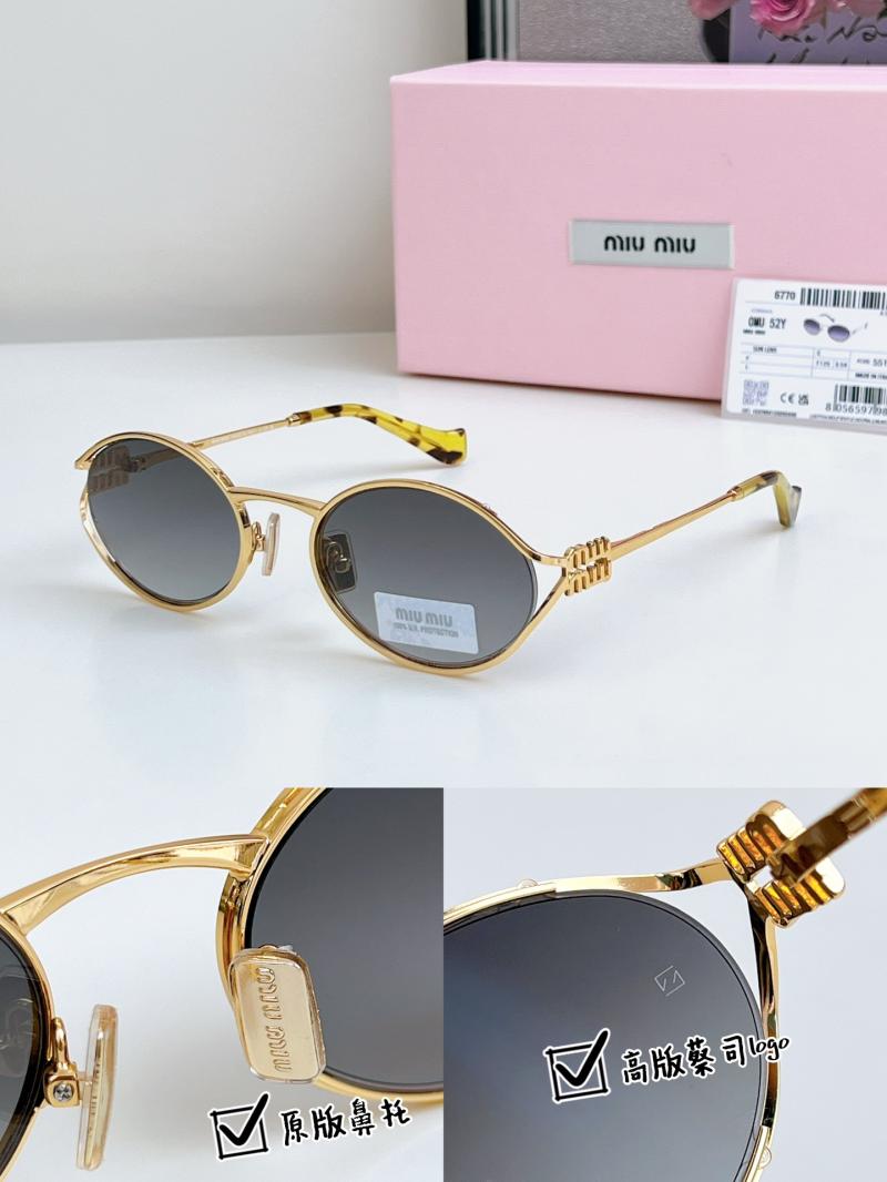 Miu Miu Sunglasses SMU52y