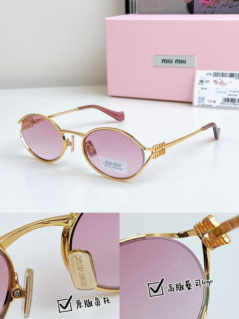 Miu Miu Sunglasses SMU52y