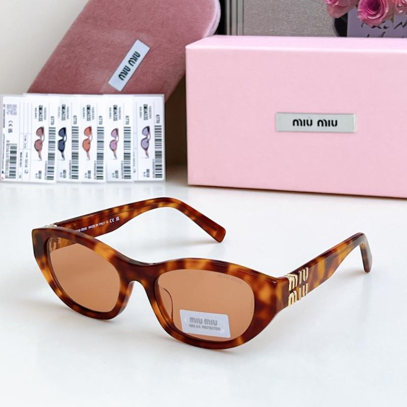 Miu Miu Sunglasses SMUA03S