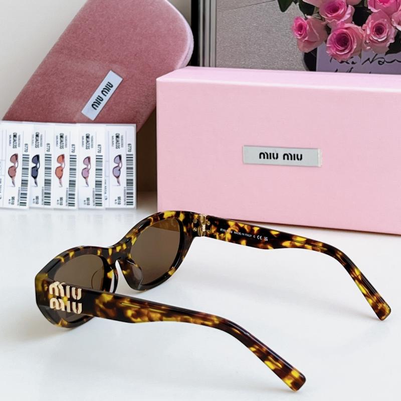 Miu Miu Sunglasses SMUA03S