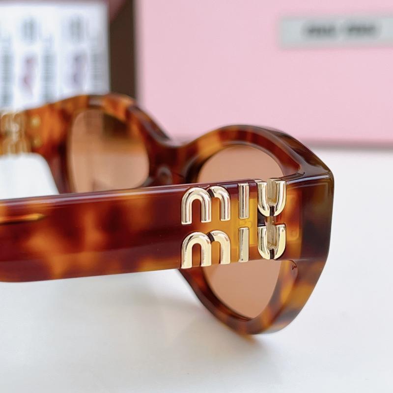 Miu Miu Sunglasses SMUA03S