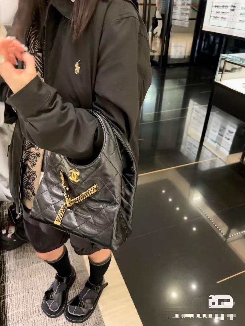 Small Chanel Lambskin Hobo Bag Black AS2504