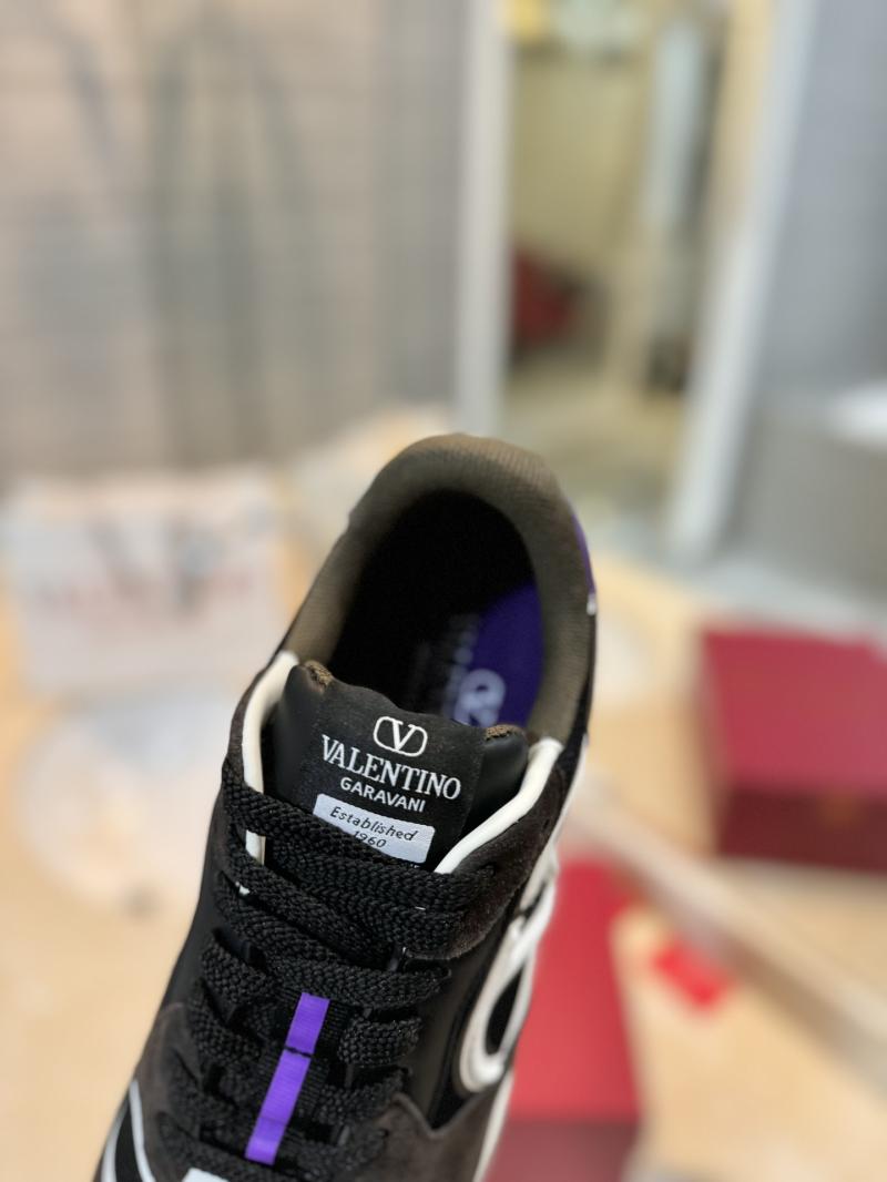 Valentino Unisex Sneakers SVS41108
