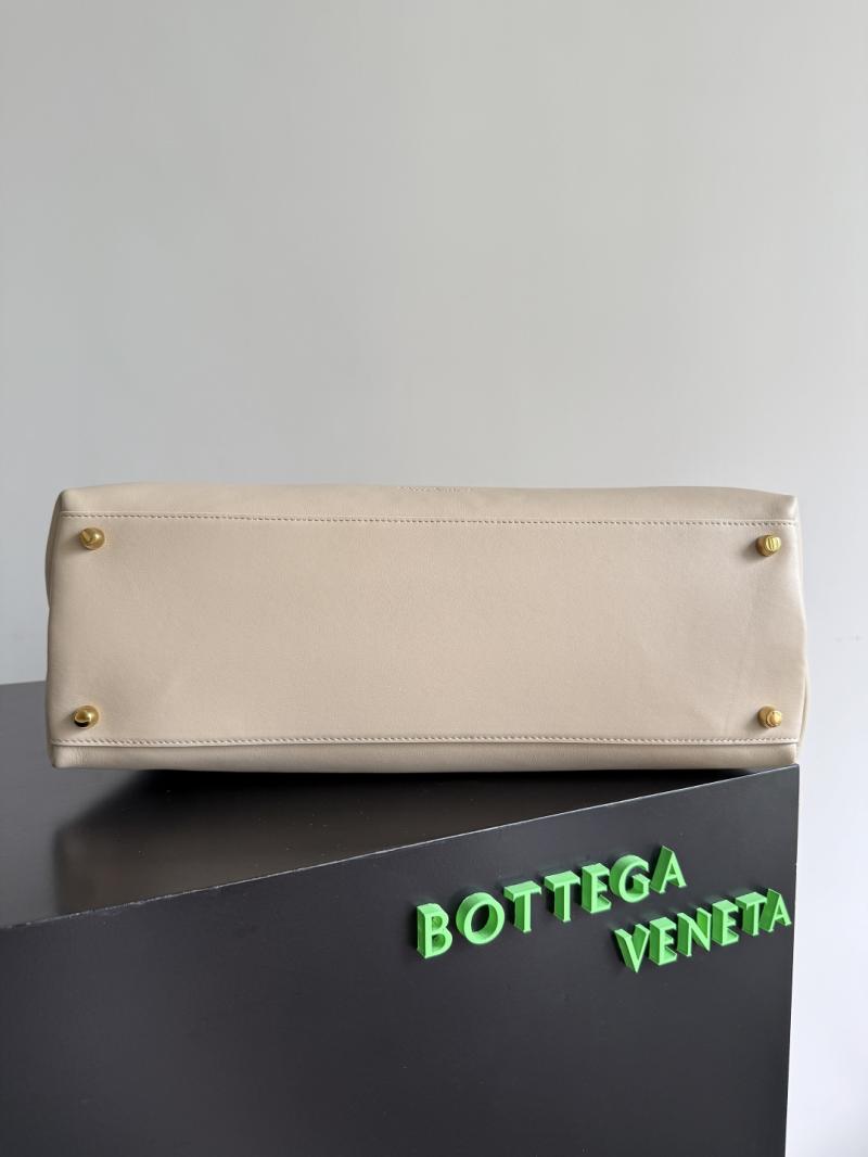 Bottega Veneta Large Ciao Ciao Ecru 826195
