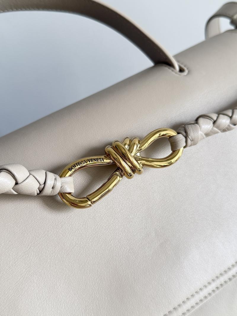 Bottega Veneta Large Ciao Ciao Ecru 826195