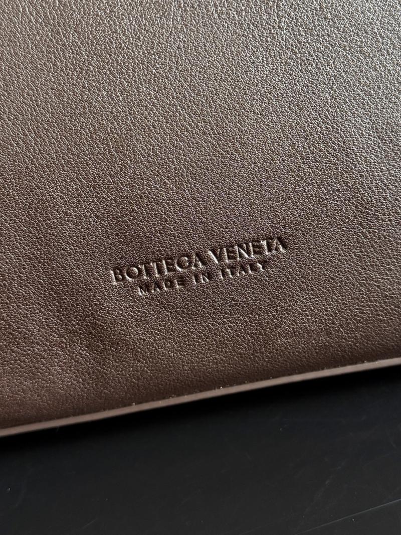 Bottega Veneta Large Ciao Ciao Fondant 826195