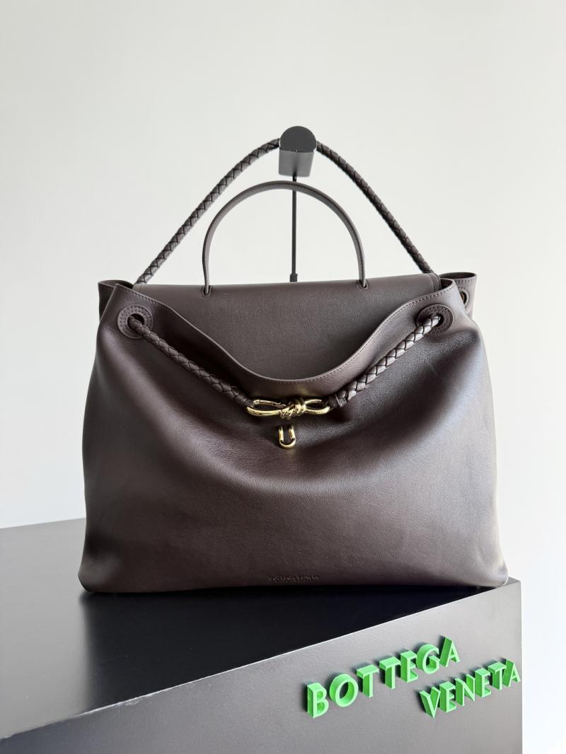 Bottega Veneta Large Ciao Ciao Fondant 826195