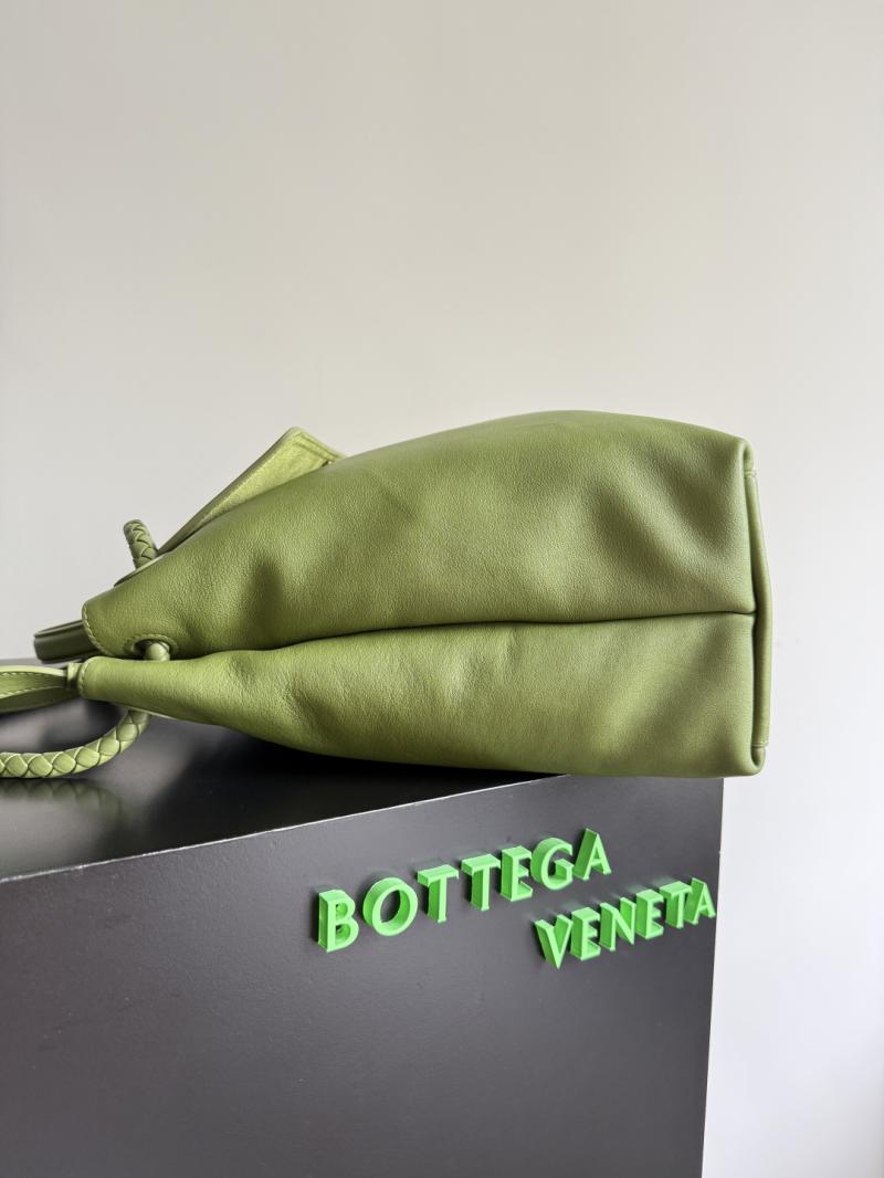 Bottega Veneta Large Ciao Ciao Matcha 826195