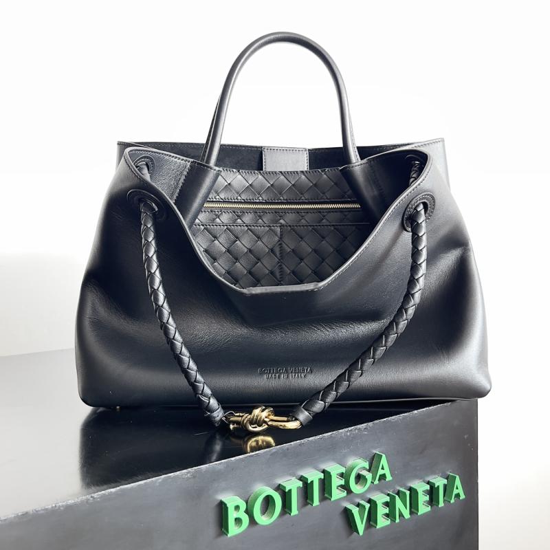 Bottega Veneta Medium Andiamo Black 810214