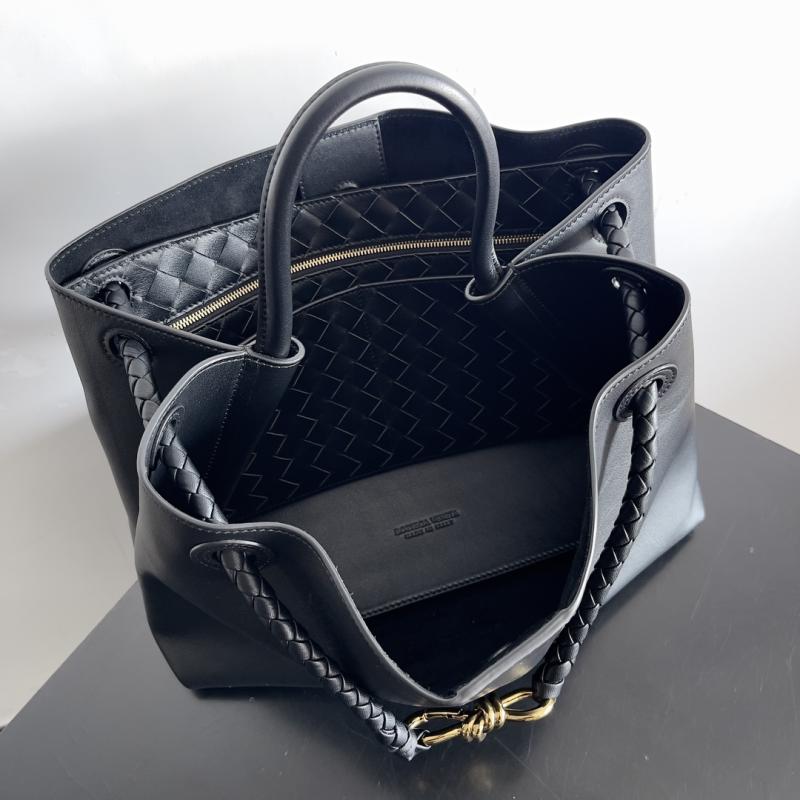 Bottega Veneta Medium Andiamo Black 810214