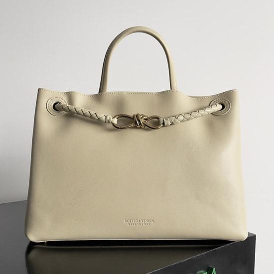 Bottega Veneta Medium Andiamo Ecru 810214