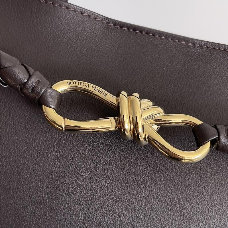 Bottega Veneta Medium Andiamo Fondant 810214