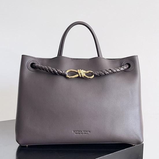 Bottega Veneta Medium Andiamo Fondant 810214