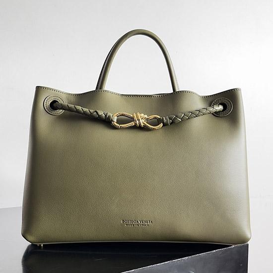 Bottega Veneta Medium Andiamo Oil 810214