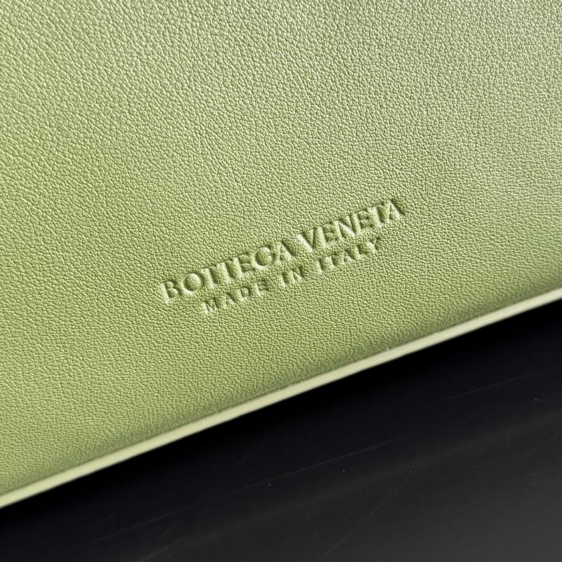 Bottega Veneta Medium Ciao Ciao Matcha 817231