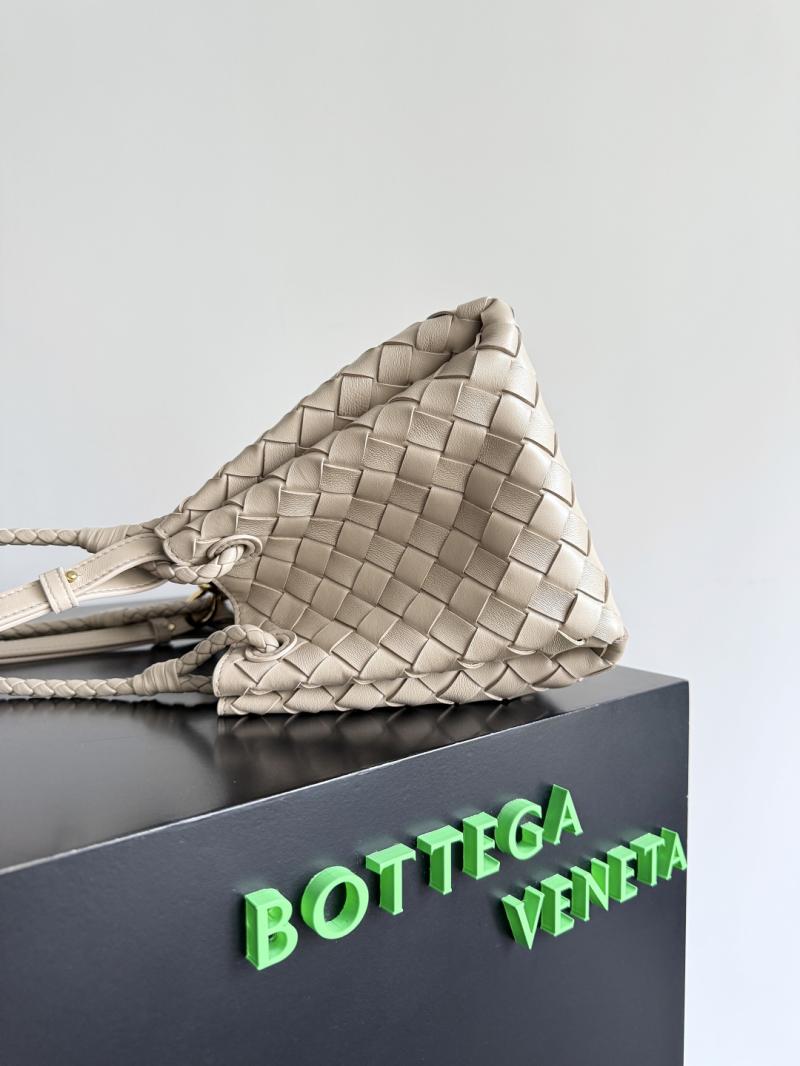 Bottega Veneta Parachute Ecru 835921
