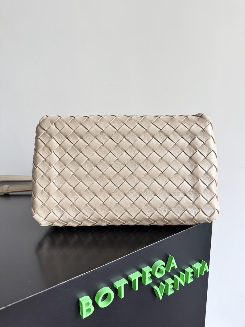 Bottega Veneta Parachute Ecru 835921