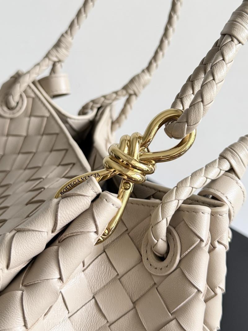 Bottega Veneta Parachute Ecru 835921