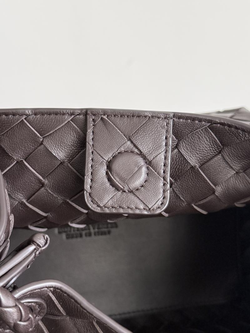 Bottega Veneta Parachute Fondant 835921