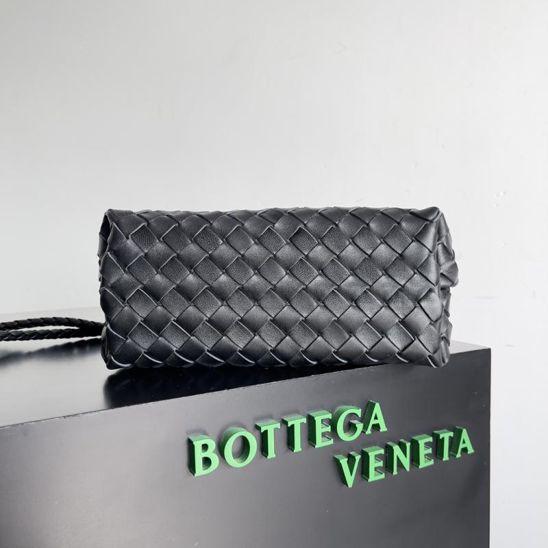 Bottega Veneta Small Andiamo Tote Bag Black 743568