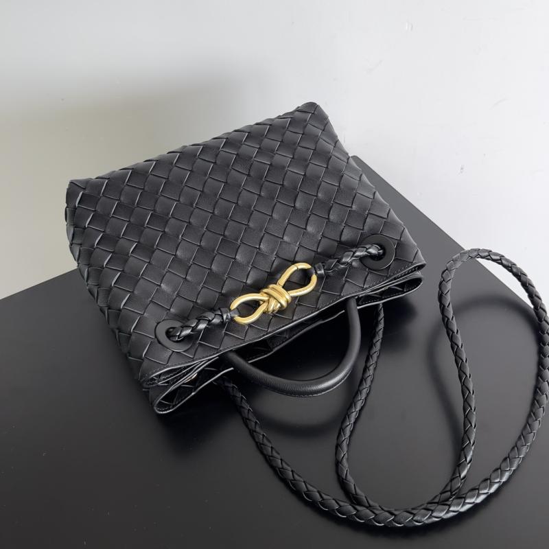 Bottega Veneta Small Andiamo Tote Bag Black 743568