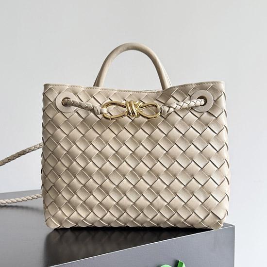 Bottega Veneta Small Andiamo Tote Bag Ecru B743568