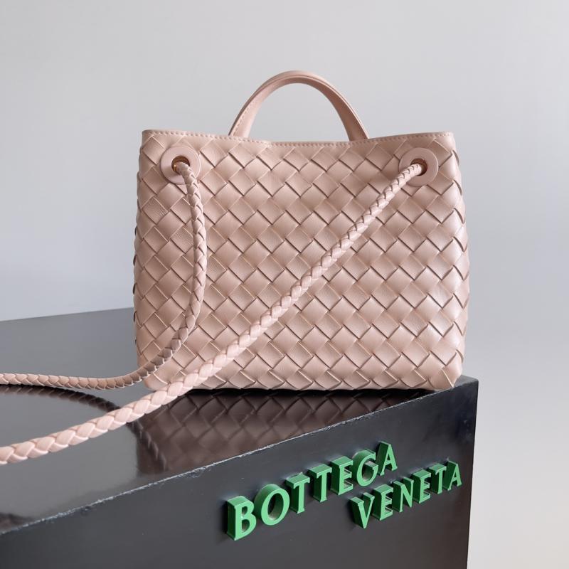Bottega Veneta Small Andiamo Tote Bag Pink 743568