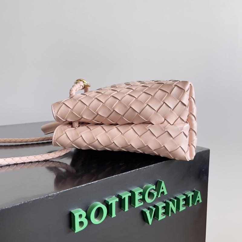 Bottega Veneta Small Andiamo Tote Bag Pink 743568