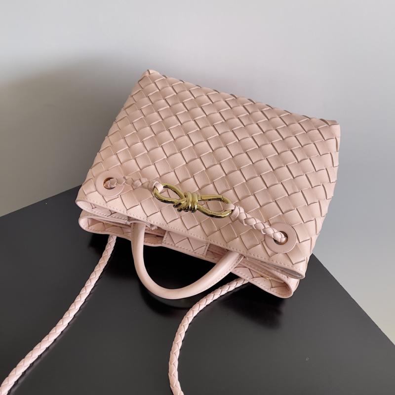 Bottega Veneta Small Andiamo Tote Bag Pink 743568