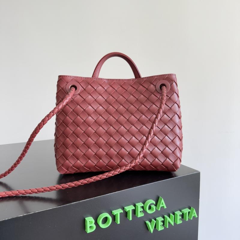 Bottega Veneta Small Andiamo Tote Bag Sapele 743568