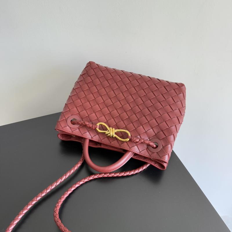 Bottega Veneta Small Andiamo Tote Bag Sapele 743568